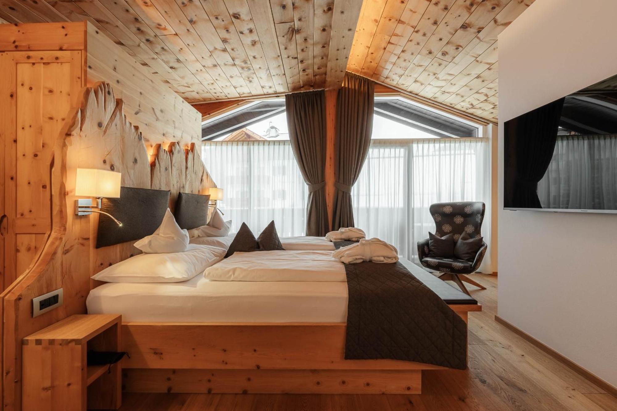 Chalet Elisabeth Dolomites Alpin & Charme Selva di Val Gardena Exterior foto